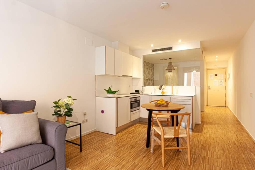 Heima Gran Via B Apartment Madrid Exterior photo
